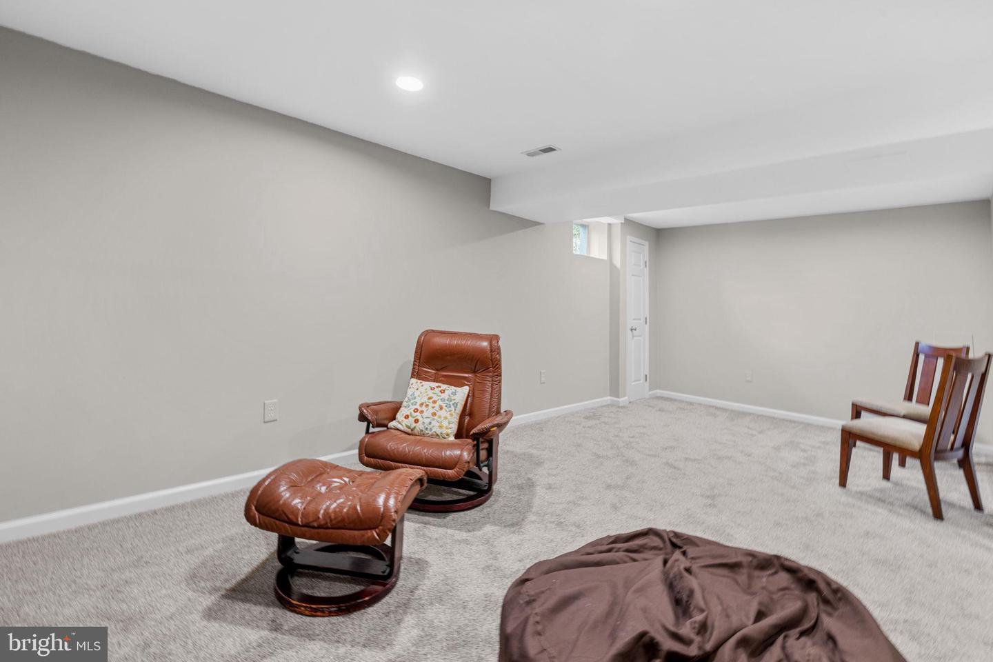 15 LINDEN HILL WAY SW, LEESBURG, Virginia 20175, 3 Bedrooms Bedrooms, ,3 BathroomsBathrooms,Residential,For sale,15 LINDEN HILL WAY SW,VALO2112008 MLS # VALO2112008