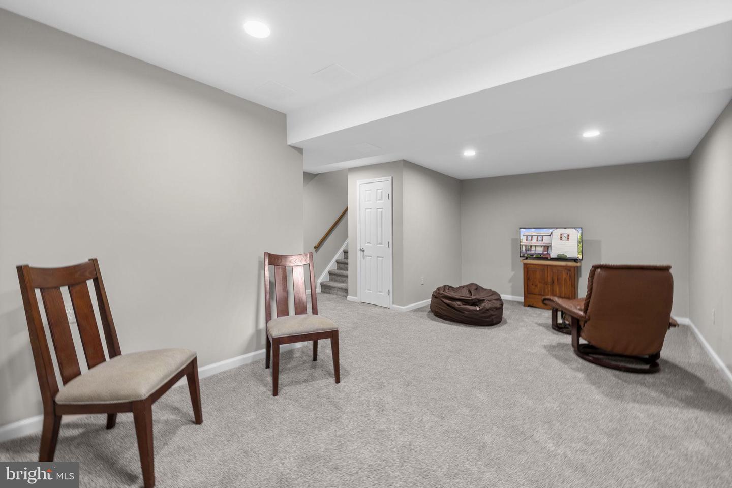 15 LINDEN HILL WAY SW, LEESBURG, Virginia 20175, 3 Bedrooms Bedrooms, ,3 BathroomsBathrooms,Residential,For sale,15 LINDEN HILL WAY SW,VALO2112008 MLS # VALO2112008