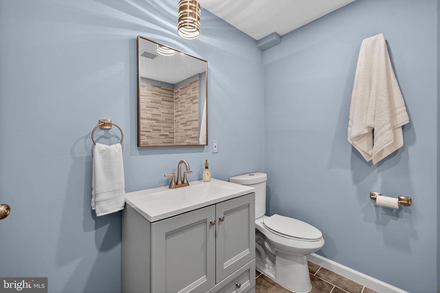 15 LINDEN HILL WAY SW, LEESBURG, Virginia 20175, 3 Bedrooms Bedrooms, ,3 BathroomsBathrooms,Residential,For sale,15 LINDEN HILL WAY SW,VALO2112008 MLS # VALO2112008