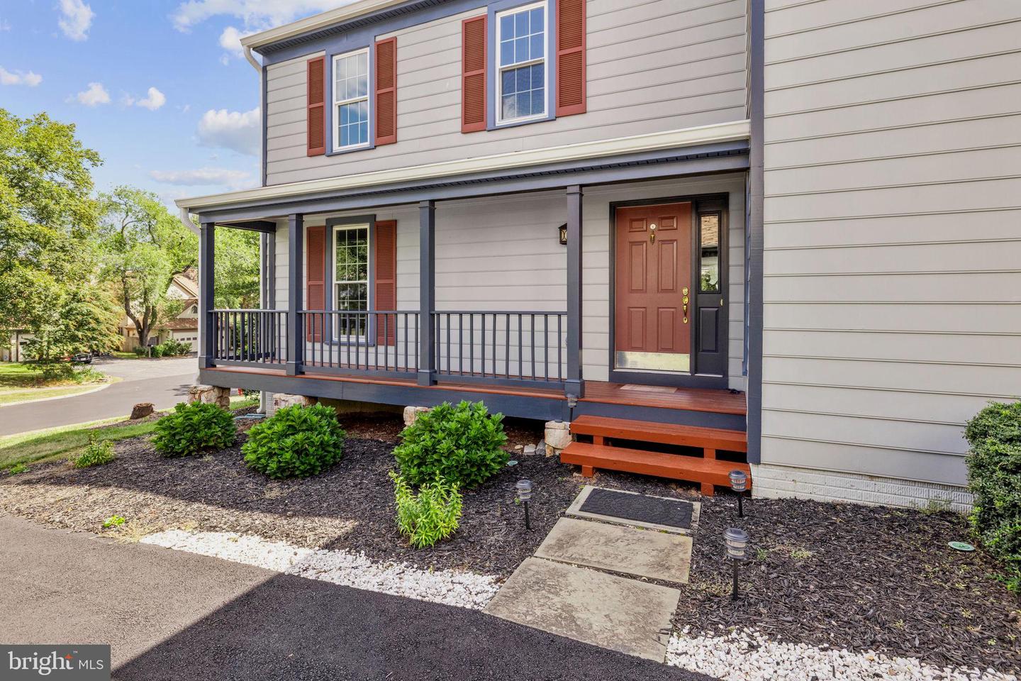 15 LINDEN HILL WAY SW, LEESBURG, Virginia 20175, 3 Bedrooms Bedrooms, ,3 BathroomsBathrooms,Residential,For sale,15 LINDEN HILL WAY SW,VALO2112008 MLS # VALO2112008