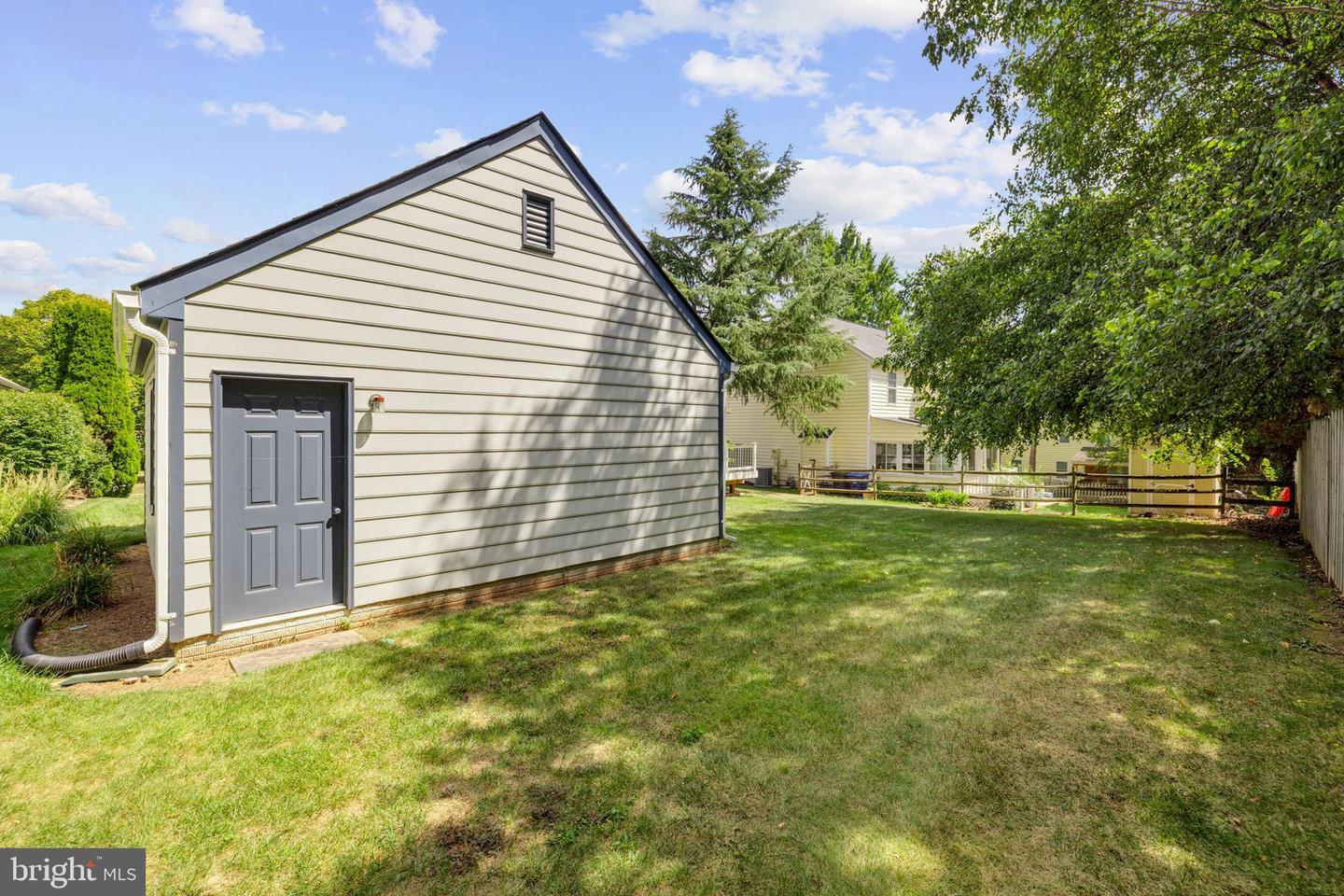 15 LINDEN HILL WAY SW, LEESBURG, Virginia 20175, 3 Bedrooms Bedrooms, ,3 BathroomsBathrooms,Residential,For sale,15 LINDEN HILL WAY SW,VALO2112008 MLS # VALO2112008