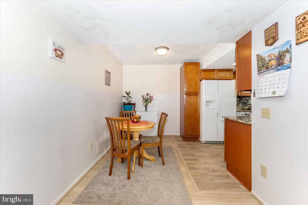 117 FORT EVANS RD SE #A, LEESBURG, Virginia 20175, 2 Bedrooms Bedrooms, ,2 BathroomsBathrooms,Residential,For sale,117 FORT EVANS RD SE #A,VALO2112010 MLS # VALO2112010