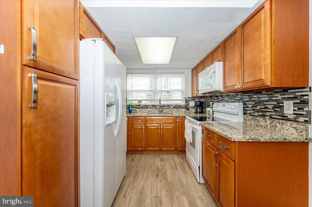 117 FORT EVANS RD SE #A, LEESBURG, Virginia 20175, 2 Bedrooms Bedrooms, ,2 BathroomsBathrooms,Residential,For sale,117 FORT EVANS RD SE #A,VALO2112010 MLS # VALO2112010