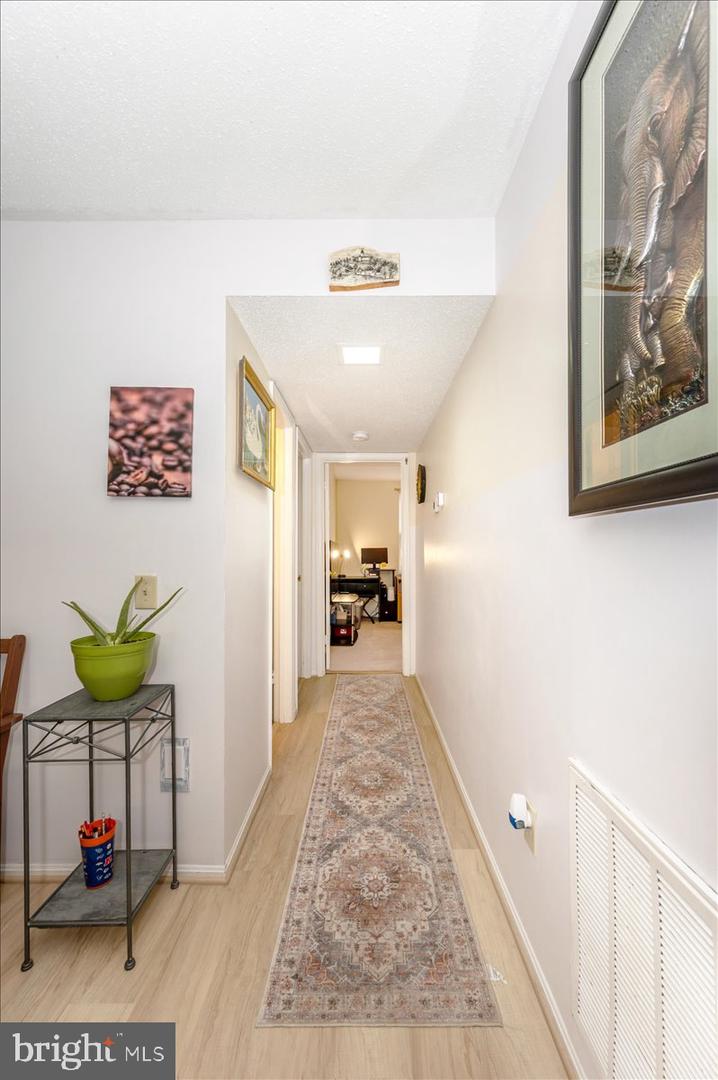 117 FORT EVANS RD SE #A, LEESBURG, Virginia 20175, 2 Bedrooms Bedrooms, ,2 BathroomsBathrooms,Residential,For sale,117 FORT EVANS RD SE #A,VALO2112010 MLS # VALO2112010