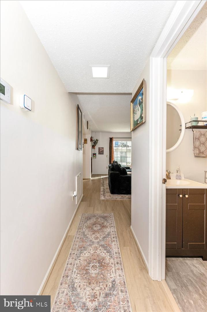 117 FORT EVANS RD SE #A, LEESBURG, Virginia 20175, 2 Bedrooms Bedrooms, ,2 BathroomsBathrooms,Residential,For sale,117 FORT EVANS RD SE #A,VALO2112010 MLS # VALO2112010