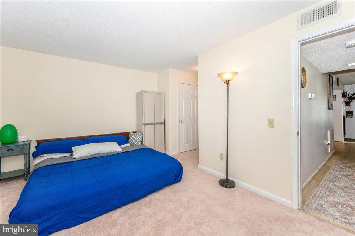 117 FORT EVANS RD SE #A, LEESBURG, Virginia 20175, 2 Bedrooms Bedrooms, ,2 BathroomsBathrooms,Residential,For sale,117 FORT EVANS RD SE #A,VALO2112010 MLS # VALO2112010