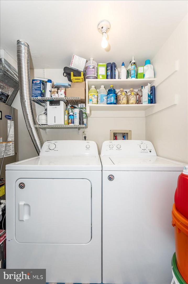 117 FORT EVANS RD SE #A, LEESBURG, Virginia 20175, 2 Bedrooms Bedrooms, ,2 BathroomsBathrooms,Residential,For sale,117 FORT EVANS RD SE #A,VALO2112010 MLS # VALO2112010