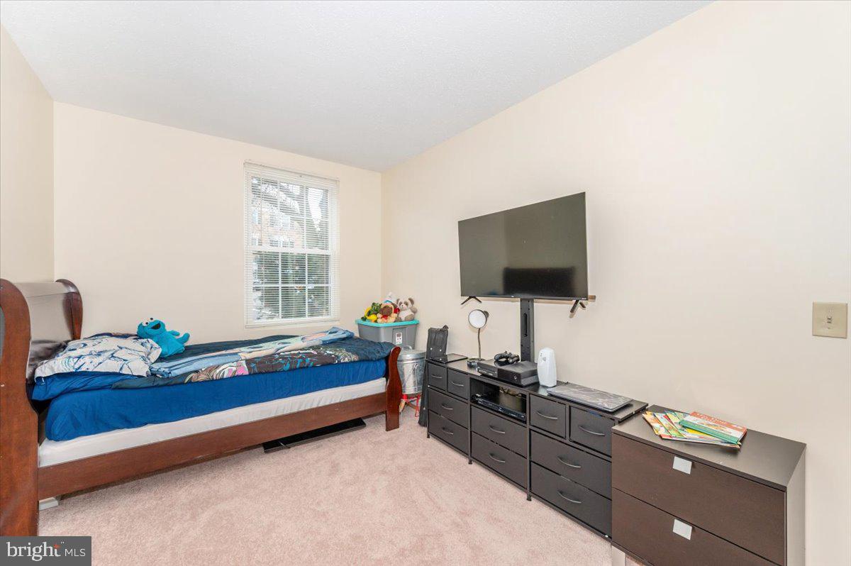 117 FORT EVANS RD SE #A, LEESBURG, Virginia 20175, 2 Bedrooms Bedrooms, ,2 BathroomsBathrooms,Residential,For sale,117 FORT EVANS RD SE #A,VALO2112010 MLS # VALO2112010