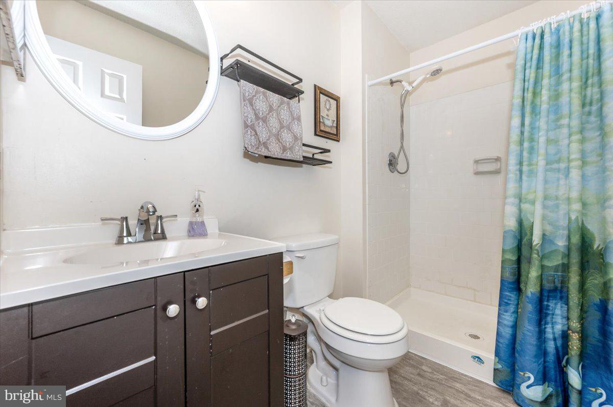 117 FORT EVANS RD SE #A, LEESBURG, Virginia 20175, 2 Bedrooms Bedrooms, ,2 BathroomsBathrooms,Residential,For sale,117 FORT EVANS RD SE #A,VALO2112010 MLS # VALO2112010