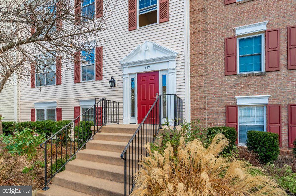 117 FORT EVANS RD SE #A, LEESBURG, Virginia 20175, 2 Bedrooms Bedrooms, ,2 BathroomsBathrooms,Residential,For sale,117 FORT EVANS RD SE #A,VALO2112010 MLS # VALO2112010