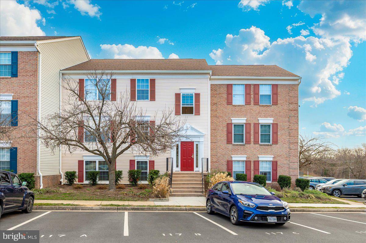 117 FORT EVANS RD SE #A, LEESBURG, Virginia 20175, 2 Bedrooms Bedrooms, ,2 BathroomsBathrooms,Residential,For sale,117 FORT EVANS RD SE #A,VALO2112010 MLS # VALO2112010