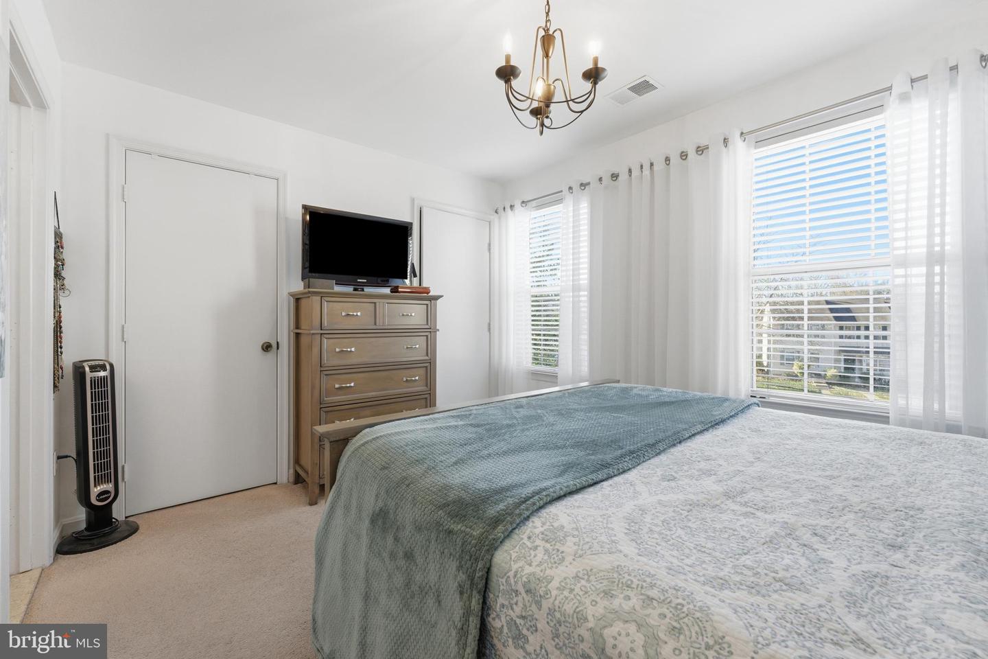 5724 HARRIER DR, CLIFTON, Virginia 20124, 2 Bedrooms Bedrooms, ,3 BathroomsBathrooms,Residential,For sale,5724 HARRIER DR,VAFX2281506 MLS # VAFX2281506