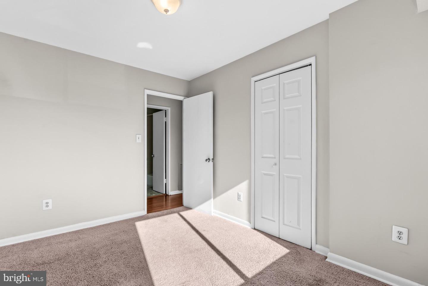 7616 SAVANNAH ST #16/201, FALLS CHURCH, Virginia 22043, 3 Bedrooms Bedrooms, 4 Rooms Rooms,1 BathroomBathrooms,Residential,For sale,7616 SAVANNAH ST #16/201,VAFX2281518 MLS # VAFX2281518