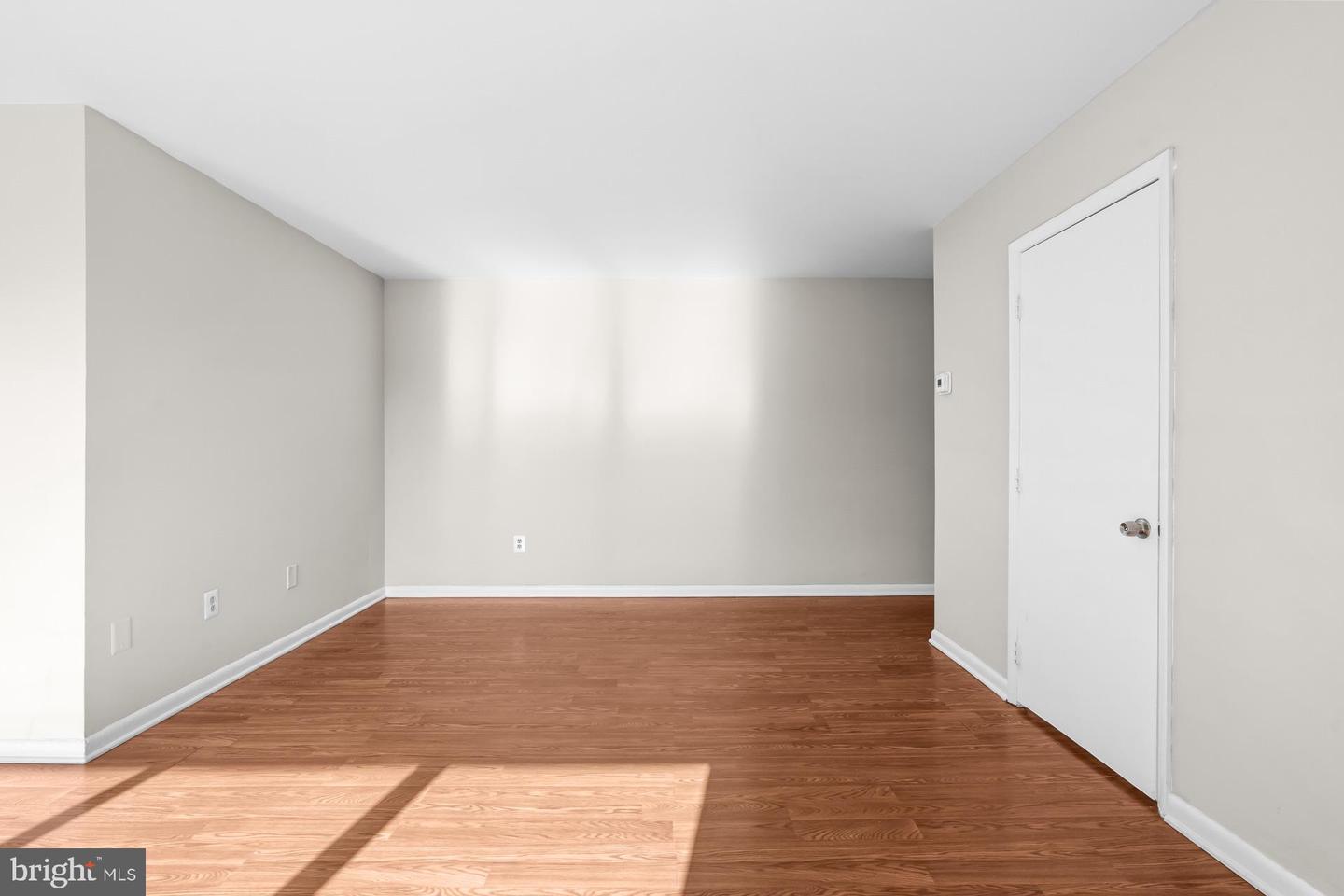 7616 SAVANNAH ST #16/201, FALLS CHURCH, Virginia 22043, 3 Bedrooms Bedrooms, 4 Rooms Rooms,1 BathroomBathrooms,Residential,For sale,7616 SAVANNAH ST #16/201,VAFX2281518 MLS # VAFX2281518