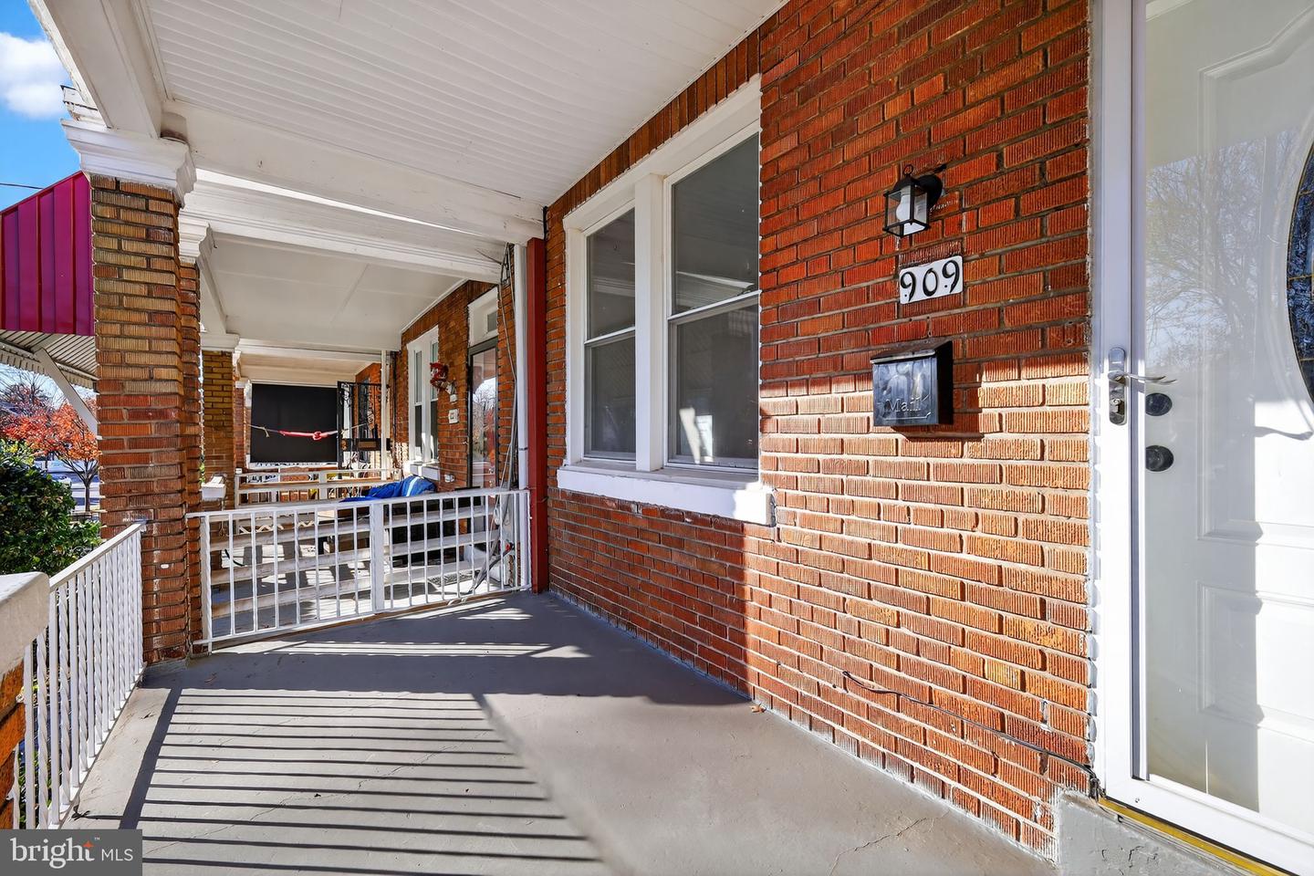 909 DECATUR ST NW, WASHINGTON, District Of Columbia 20011, 3 Bedrooms Bedrooms, ,1 BathroomBathrooms,Residential,For sale,909 DECATUR ST NW,DCDC2233920 MLS # DCDC2233920