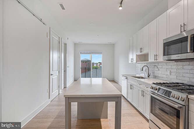 6803 CAMERON DR NW #314, WASHINGTON, District Of Columbia 20012, 4 Bedrooms Bedrooms, ,1 BathroomBathrooms,Residential,For sale,6803 CAMERON DR NW #314,DCDC2233922 MLS # DCDC2233922