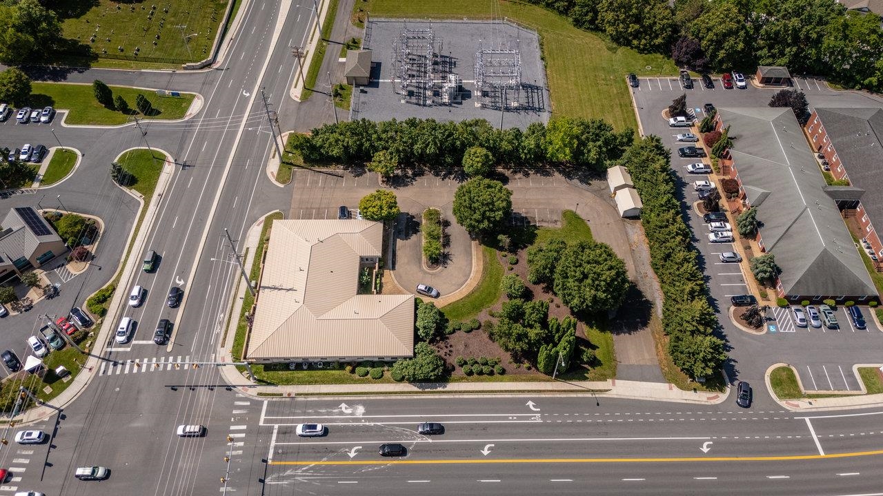 530 NEFF AVE, HARRISONBURG, Virginia 22801, ,Commercial,530 NEFF AVE,665386 MLS # 665386 530 NEFF AVE, HARRISONBURG, Virginia 22801, ,Commercial,530 NEFF AVE,665386 MLS # 665386