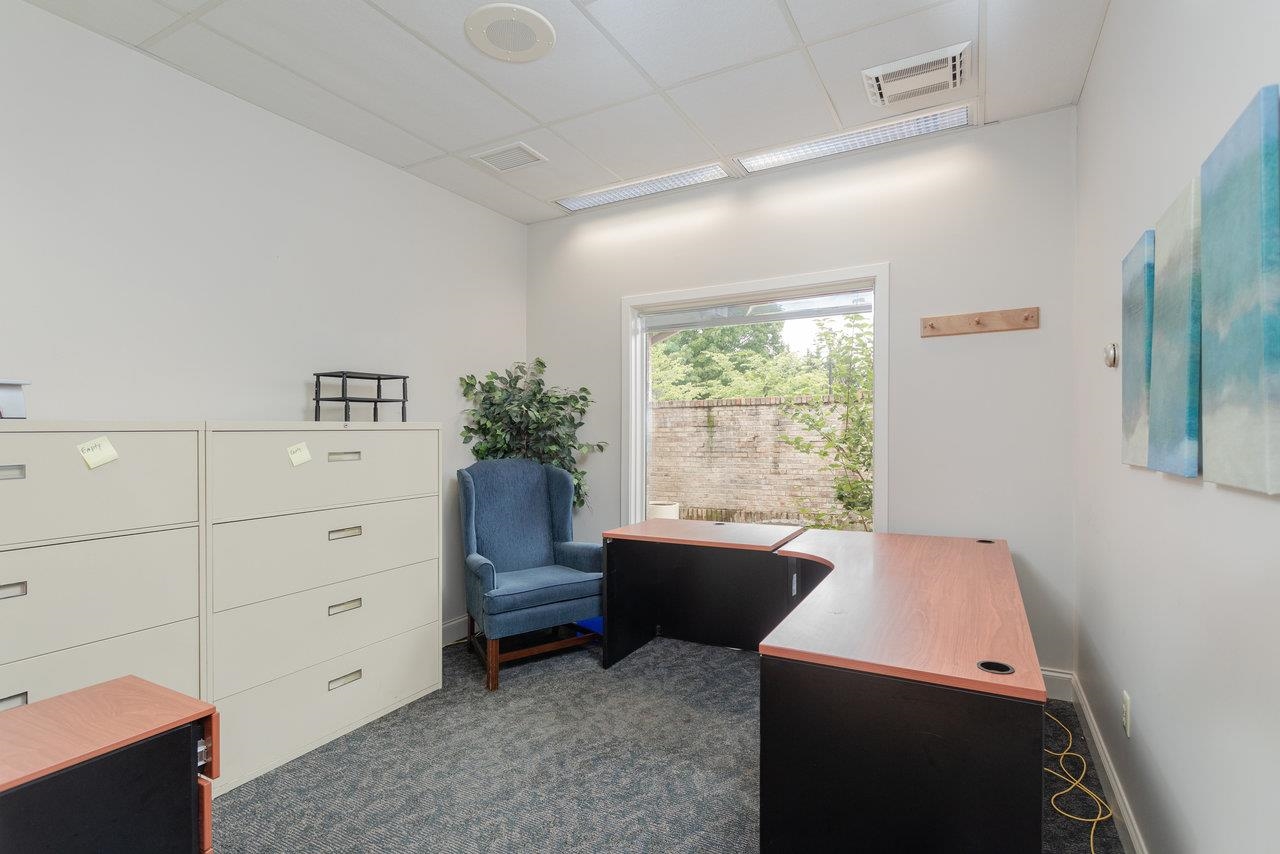 530 NEFF AVE, HARRISONBURG, Virginia 22801, ,Commercial,530 NEFF AVE,665386 MLS # 665386 530 NEFF AVE, HARRISONBURG, Virginia 22801, ,Commercial,530 NEFF AVE,665386 MLS # 665386