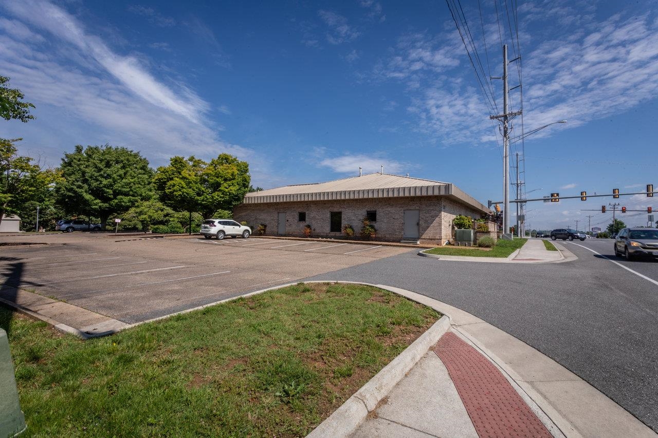 530 NEFF AVE, HARRISONBURG, Virginia 22801, ,Commercial,530 NEFF AVE,665386 MLS # 665386 530 NEFF AVE, HARRISONBURG, Virginia 22801, ,Commercial,530 NEFF AVE,665386 MLS # 665386