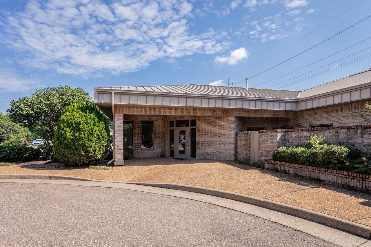 530 NEFF AVE, HARRISONBURG, Virginia 22801, ,Commercial,530 NEFF AVE,665386 MLS # 665386 530 NEFF AVE, HARRISONBURG, Virginia 22801, ,Commercial,530 NEFF AVE,665386 MLS # 665386