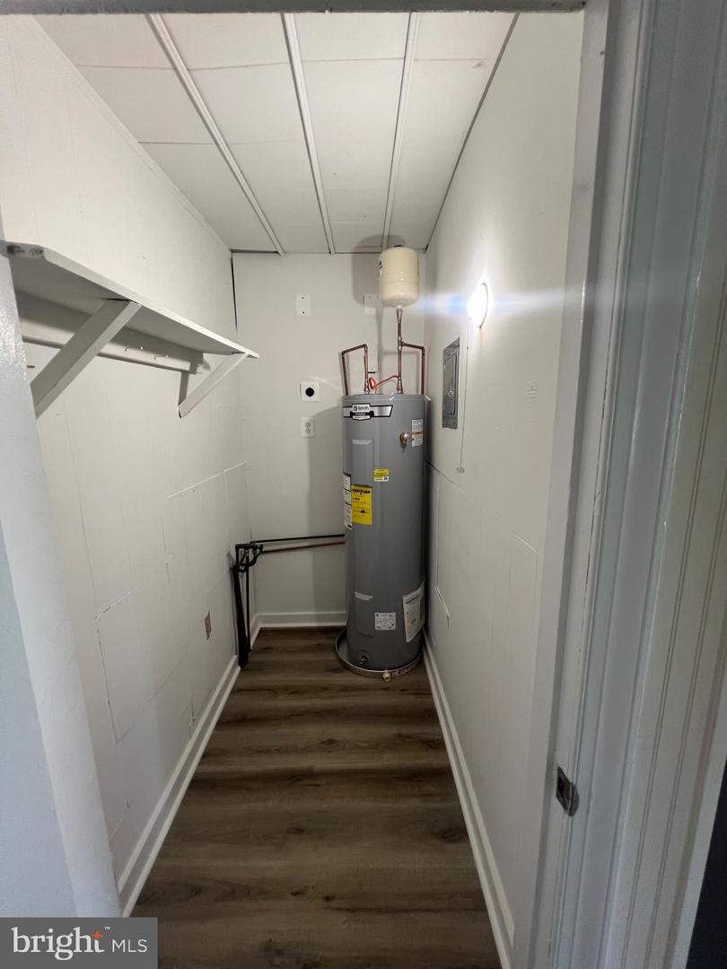 222 MIMOSA AVE, COLONIAL BEACH, Virginia 22443, 3 Bedrooms Bedrooms, 7 Rooms Rooms,1 BathroomBathrooms,Residential,For sale,222 MIMOSA AVE,VAWE2008502 MLS # VAWE2008502