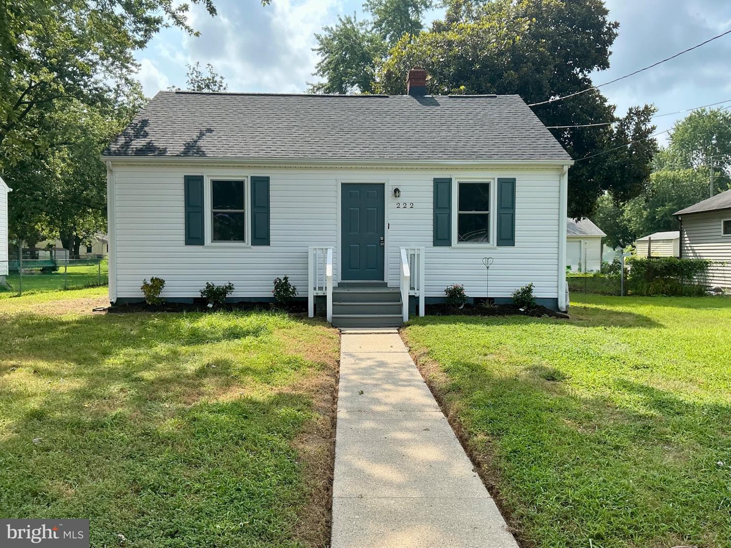 222 MIMOSA AVE, COLONIAL BEACH, Virginia 22443, 3 Bedrooms Bedrooms, 7 Rooms Rooms,1 BathroomBathrooms,Residential,For sale,222 MIMOSA AVE,VAWE2008502 MLS # VAWE2008502