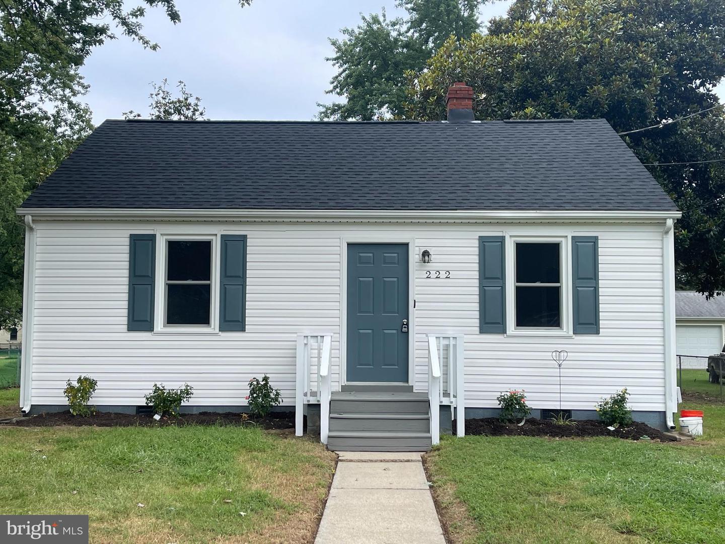 222 MIMOSA AVE, COLONIAL BEACH, Virginia 22443, 3 Bedrooms Bedrooms, 7 Rooms Rooms,1 BathroomBathrooms,Residential,For sale,222 MIMOSA AVE,VAWE2008502 MLS # VAWE2008502