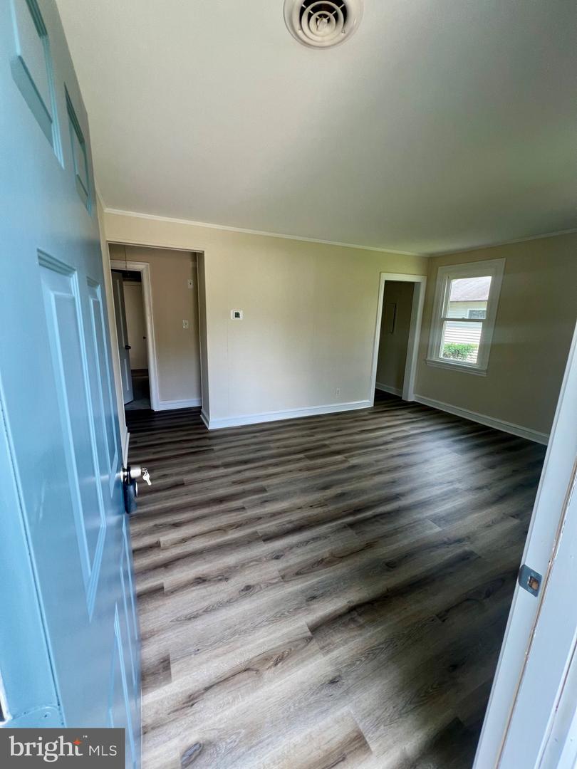 222 MIMOSA AVE, COLONIAL BEACH, Virginia 22443, 3 Bedrooms Bedrooms, 7 Rooms Rooms,1 BathroomBathrooms,Residential,For sale,222 MIMOSA AVE,VAWE2008502 MLS # VAWE2008502