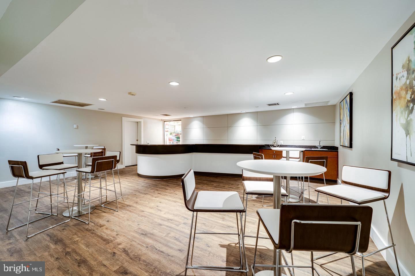 75 S REYNOLDS ST #101, ALEXANDRIA, Virginia 22304, 2 Bedrooms Bedrooms, ,2 BathroomsBathrooms,Residential,For sale,75 S REYNOLDS ST #101,VAAX2046886 MLS # VAAX2046886