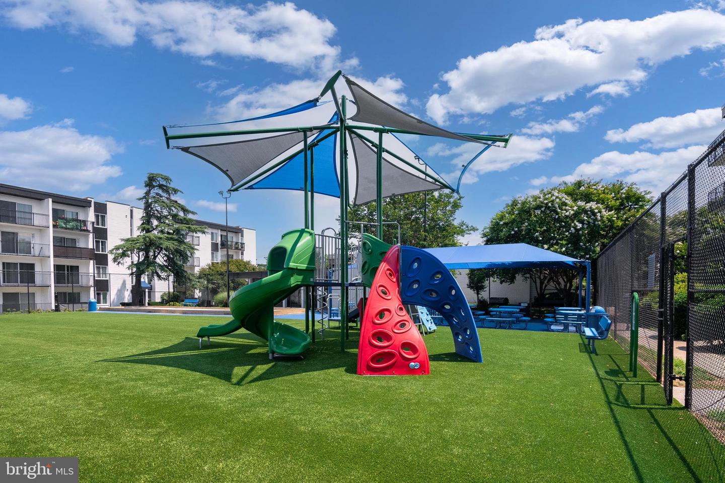 75 S REYNOLDS ST #101, ALEXANDRIA, Virginia 22304, 2 Bedrooms Bedrooms, ,2 BathroomsBathrooms,Residential,For sale,75 S REYNOLDS ST #101,VAAX2046886 MLS # VAAX2046886