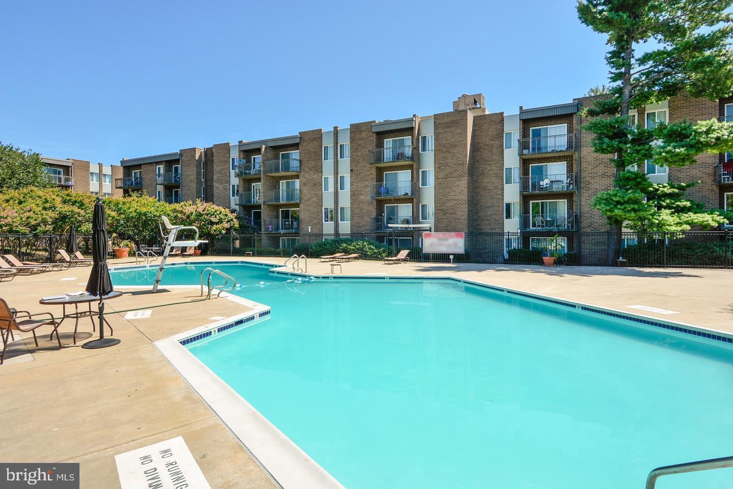 75 S REYNOLDS ST #101, ALEXANDRIA, Virginia 22304, 2 Bedrooms Bedrooms, ,2 BathroomsBathrooms,Residential,For sale,75 S REYNOLDS ST #101,VAAX2046886 MLS # VAAX2046886