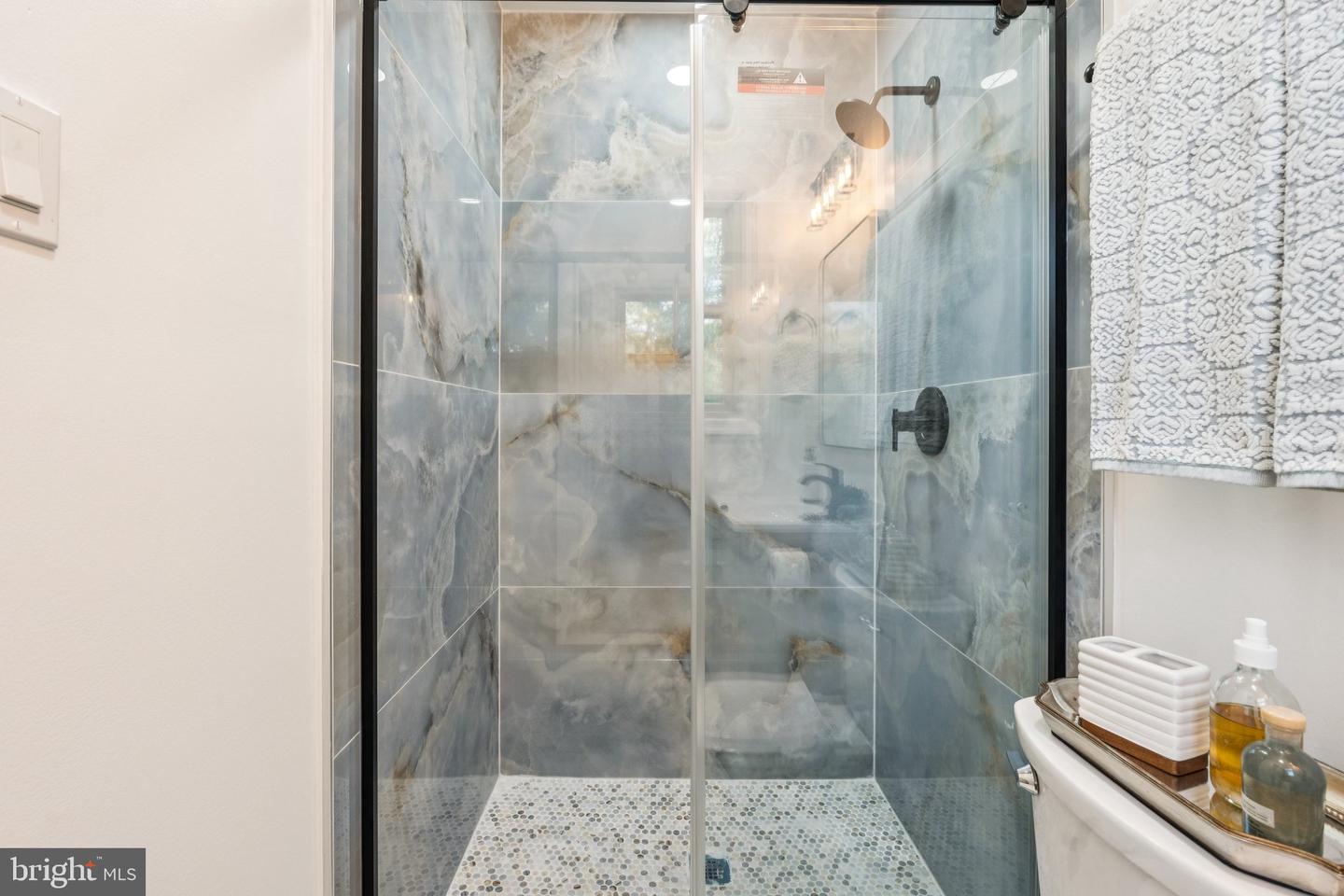 3506 QUEEN ANNE DR, FAIRFAX, Virginia 22030, 5 Bedrooms Bedrooms, ,3 BathroomsBathrooms,Residential,For sale,3506 QUEEN ANNE DR,VAFC2006750 MLS # VAFC2006750