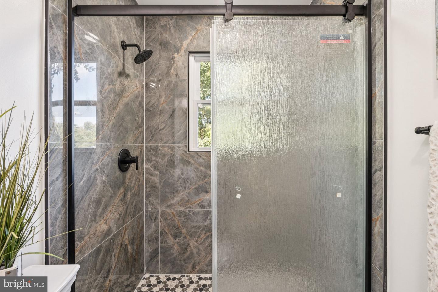 3506 QUEEN ANNE DR, FAIRFAX, Virginia 22030, 5 Bedrooms Bedrooms, ,3 BathroomsBathrooms,Residential,For sale,3506 QUEEN ANNE DR,VAFC2006750 MLS # VAFC2006750