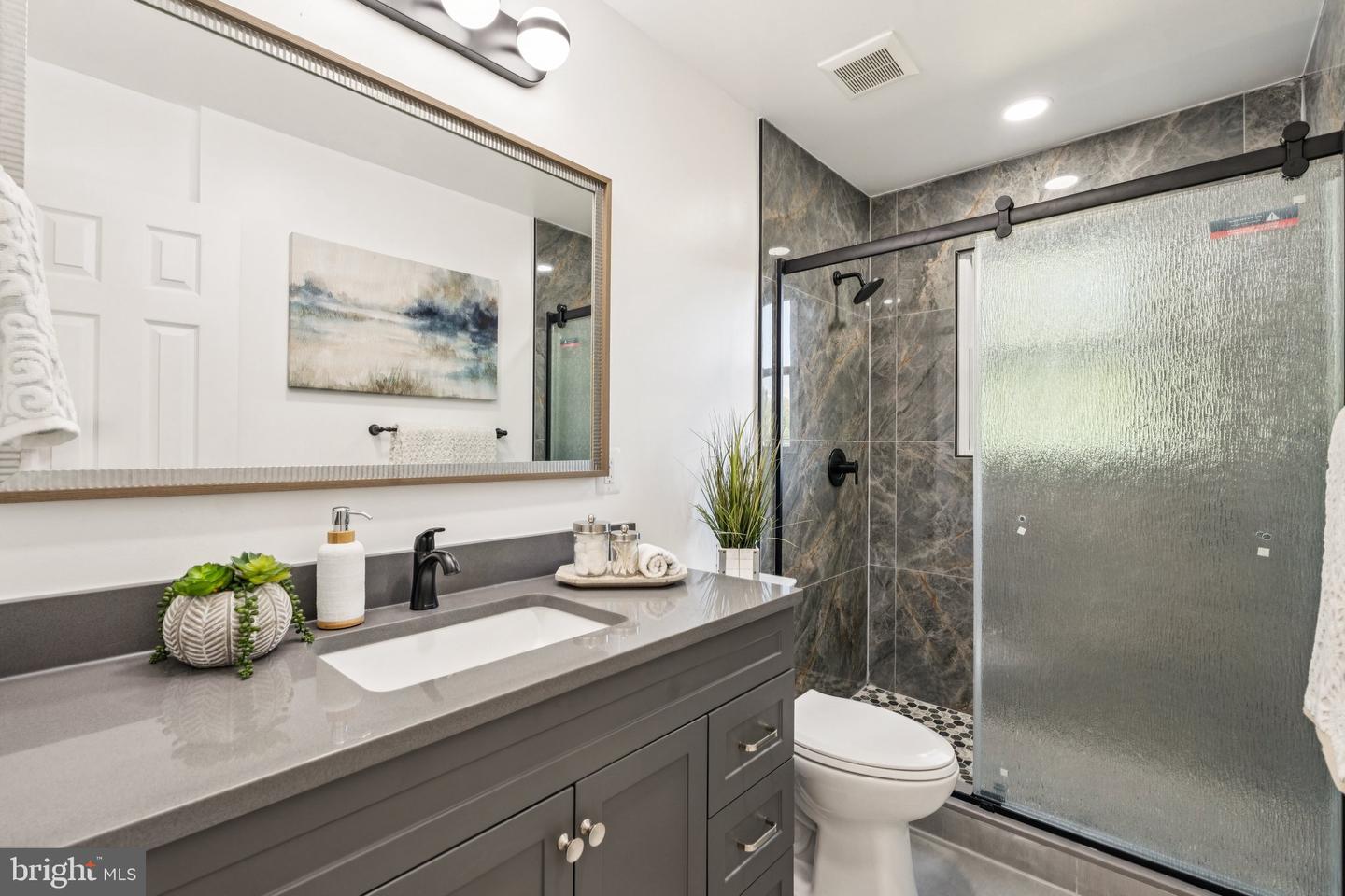 3506 QUEEN ANNE DR, FAIRFAX, Virginia 22030, 5 Bedrooms Bedrooms, ,3 BathroomsBathrooms,Residential,For sale,3506 QUEEN ANNE DR,VAFC2006750 MLS # VAFC2006750