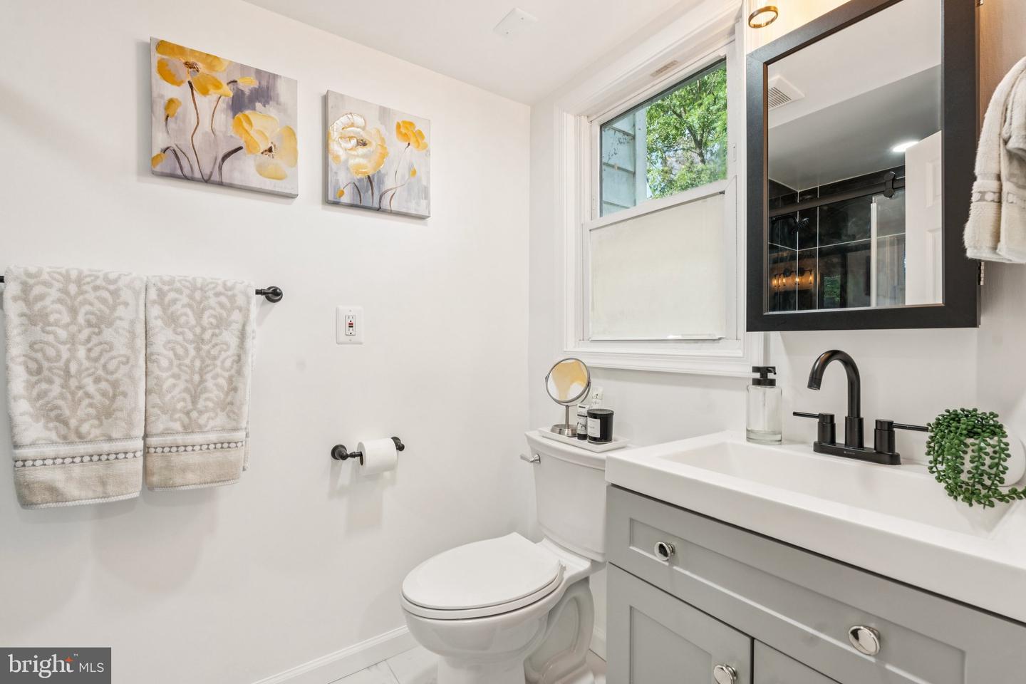 3506 QUEEN ANNE DR, FAIRFAX, Virginia 22030, 5 Bedrooms Bedrooms, ,3 BathroomsBathrooms,Residential,For sale,3506 QUEEN ANNE DR,VAFC2006750 MLS # VAFC2006750