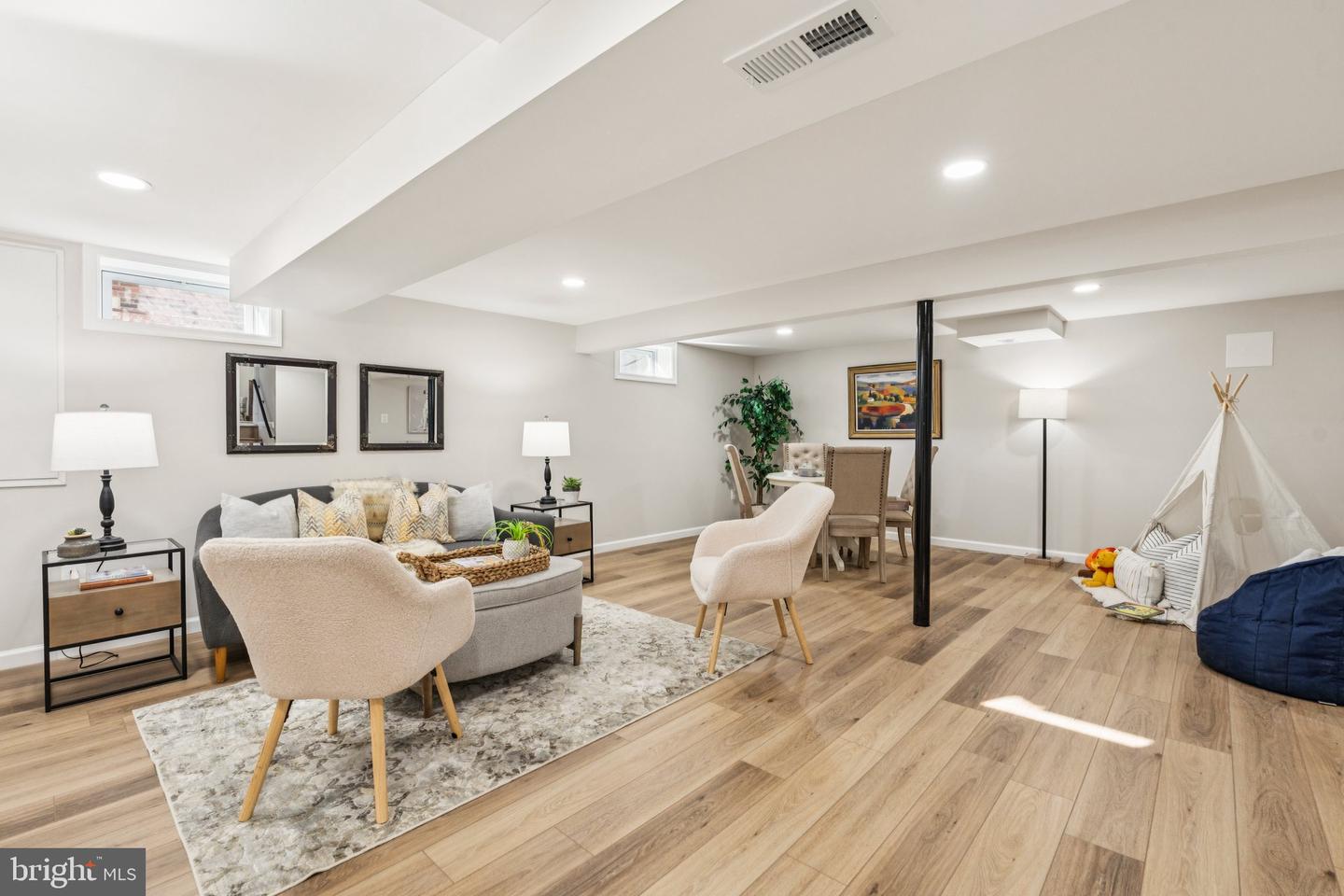 3506 QUEEN ANNE DR, FAIRFAX, Virginia 22030, 5 Bedrooms Bedrooms, ,3 BathroomsBathrooms,Residential,For sale,3506 QUEEN ANNE DR,VAFC2006750 MLS # VAFC2006750