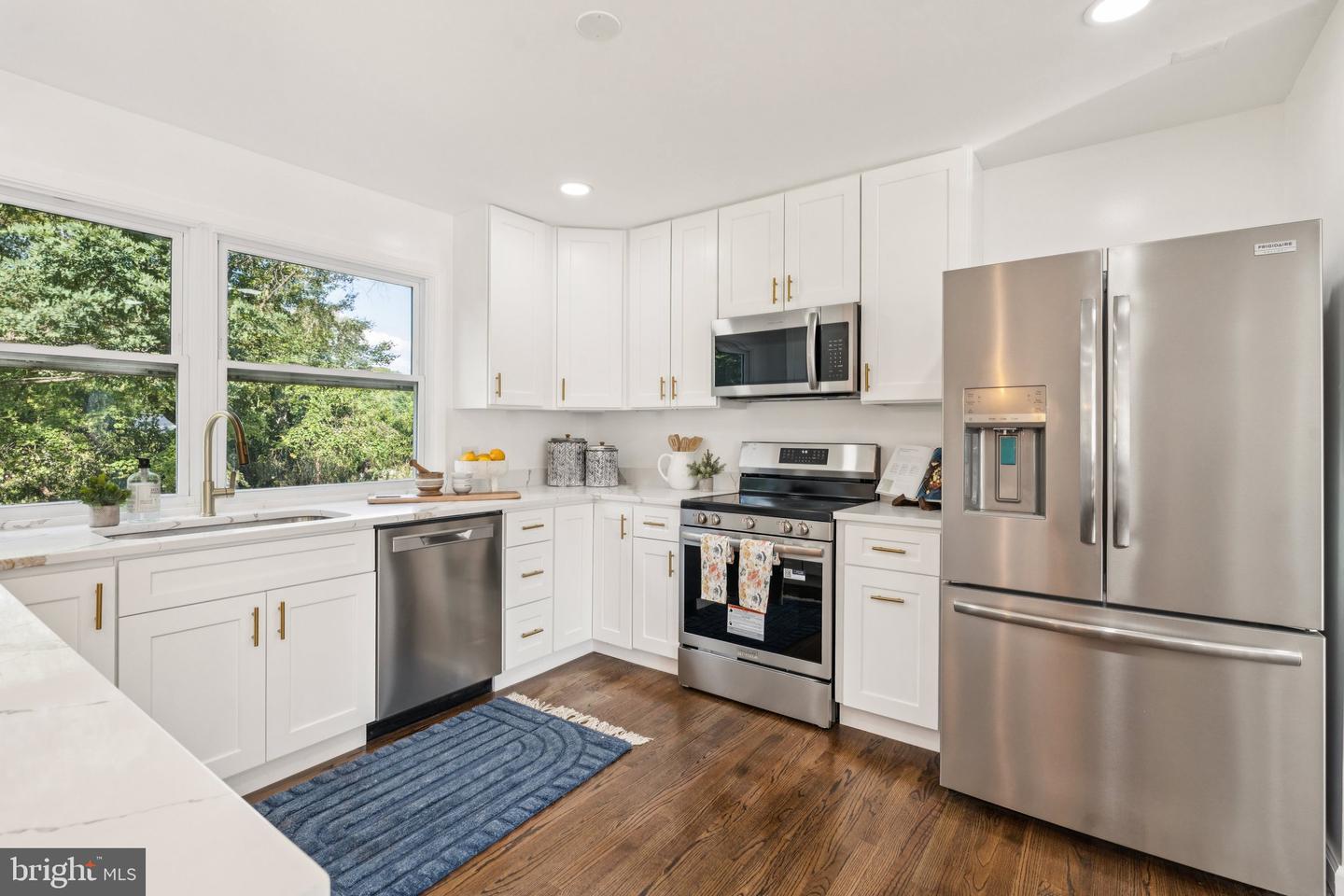 3506 QUEEN ANNE DR, FAIRFAX, Virginia 22030, 5 Bedrooms Bedrooms, ,3 BathroomsBathrooms,Residential,For sale,3506 QUEEN ANNE DR,VAFC2006750 MLS # VAFC2006750