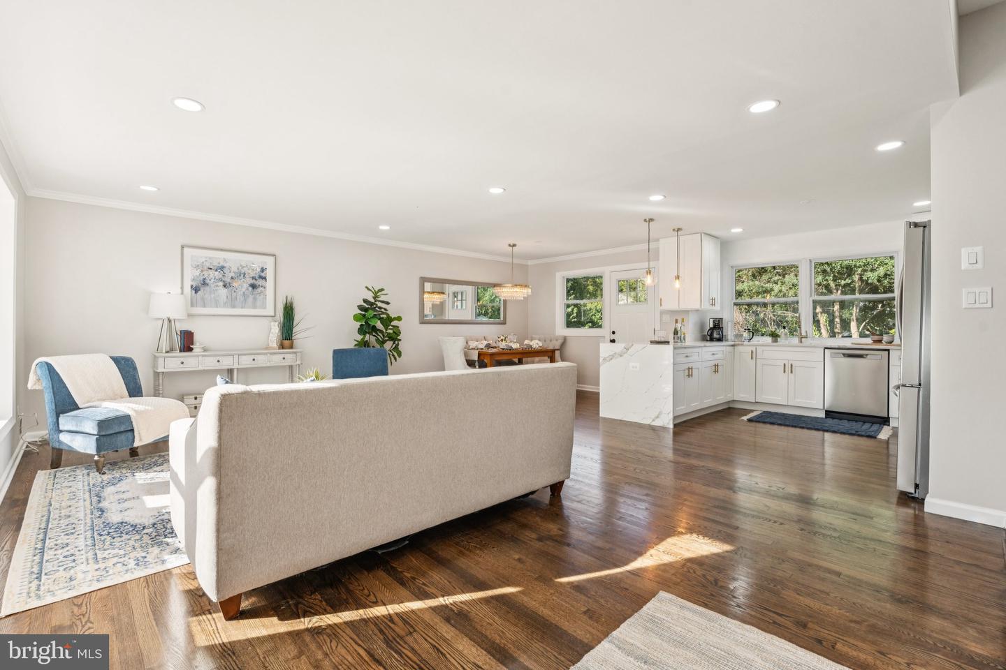 3506 QUEEN ANNE DR, FAIRFAX, Virginia 22030, 5 Bedrooms Bedrooms, ,3 BathroomsBathrooms,Residential,For sale,3506 QUEEN ANNE DR,VAFC2006750 MLS # VAFC2006750