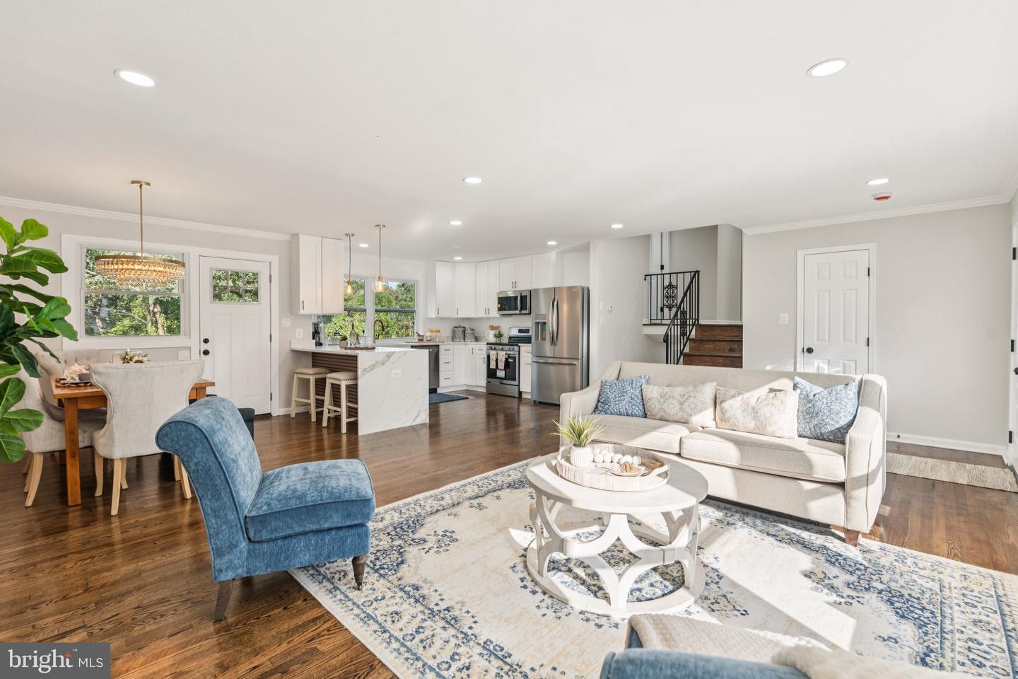 3506 QUEEN ANNE DR, FAIRFAX, Virginia 22030, 5 Bedrooms Bedrooms, ,3 BathroomsBathrooms,Residential,For sale,3506 QUEEN ANNE DR,VAFC2006750 MLS # VAFC2006750