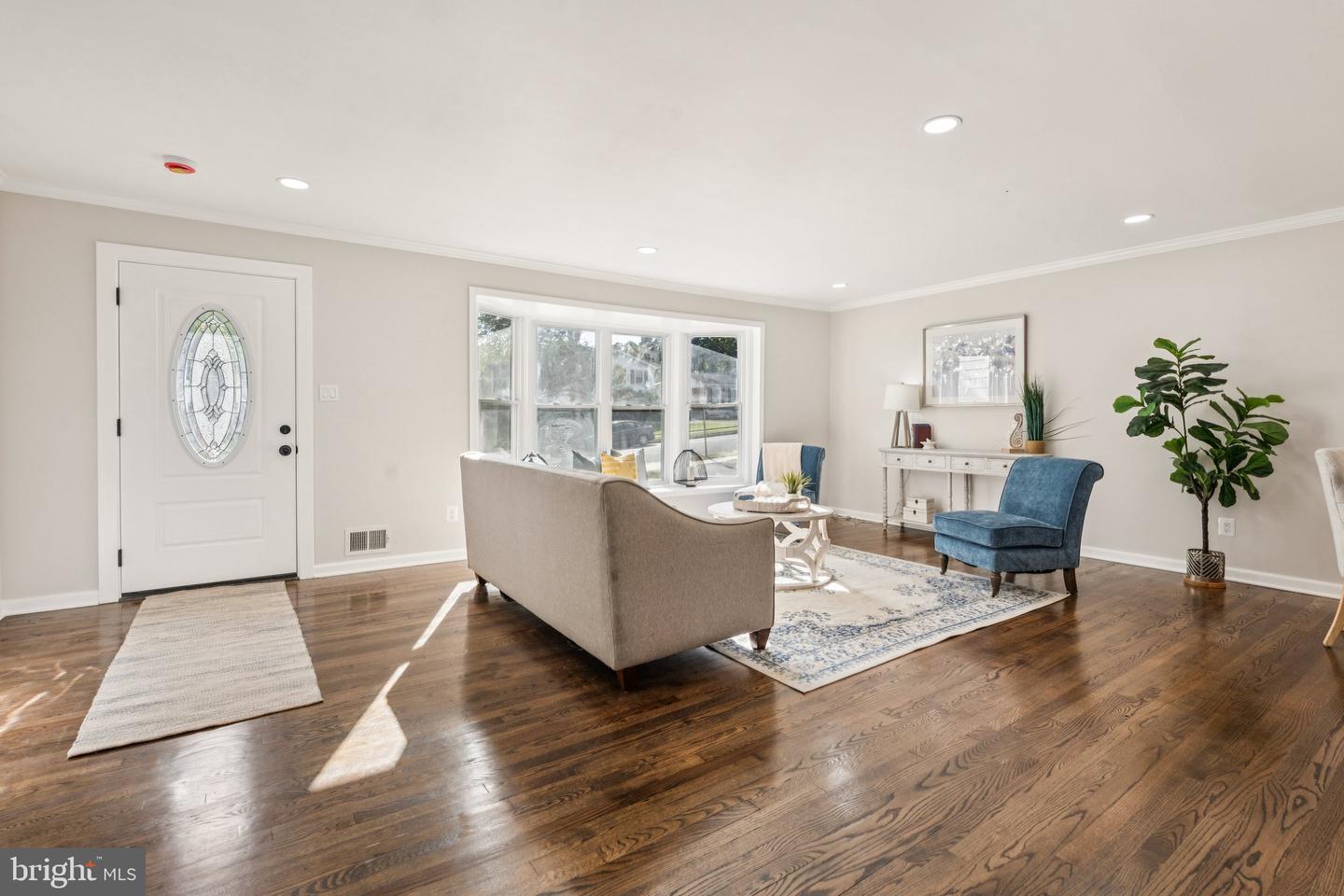 3506 QUEEN ANNE DR, FAIRFAX, Virginia 22030, 5 Bedrooms Bedrooms, ,3 BathroomsBathrooms,Residential,For sale,3506 QUEEN ANNE DR,VAFC2006750 MLS # VAFC2006750