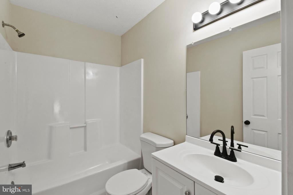 142 JEFFERSON DR, PALMYRA, Virginia 22963, 3 Bedrooms Bedrooms, ,2 BathroomsBathrooms,Residential,142 JEFFERSON DR,VAFN2000562 MLS # VAFN2000562