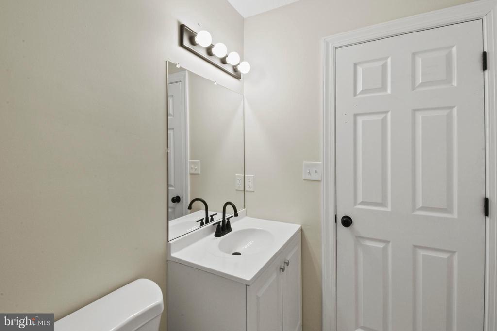 142 JEFFERSON DR, PALMYRA, Virginia 22963, 3 Bedrooms Bedrooms, ,2 BathroomsBathrooms,Residential,142 JEFFERSON DR,VAFN2000562 MLS # VAFN2000562