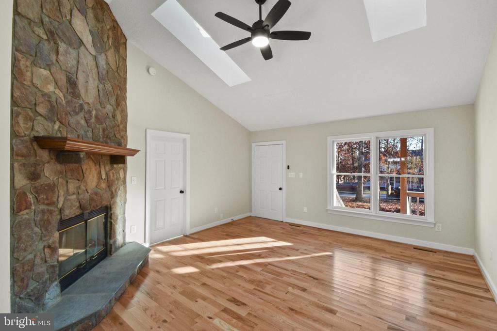 142 JEFFERSON DR, PALMYRA, Virginia 22963, 3 Bedrooms Bedrooms, ,2 BathroomsBathrooms,Residential,142 JEFFERSON DR,VAFN2000562 MLS # VAFN2000562