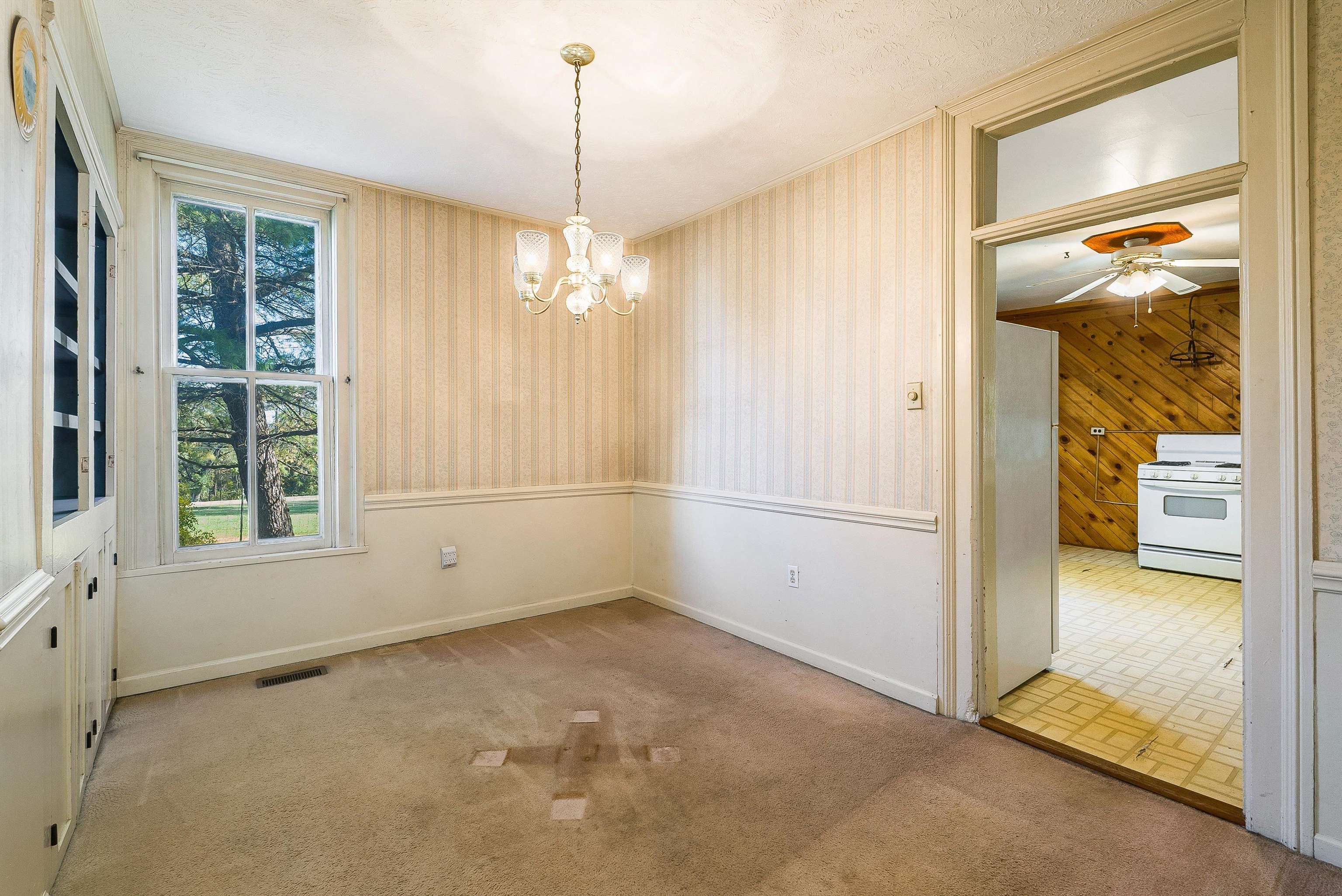 8786 NORTH VALLEY PIKE, ROCKINGHAM, Virginia 22802, 3 Bedrooms Bedrooms, ,1 BathroomBathrooms,Residential,8786 NORTH VALLEY PIKE,670380 MLS # 670380 8786 NORTH VALLEY PIKE, ROCKINGHAM, Virginia 22802, 3 Bedrooms Bedrooms, ,1 BathroomBathrooms,Residential,8786 NORTH VALLEY PIKE,670380 MLS # 670380