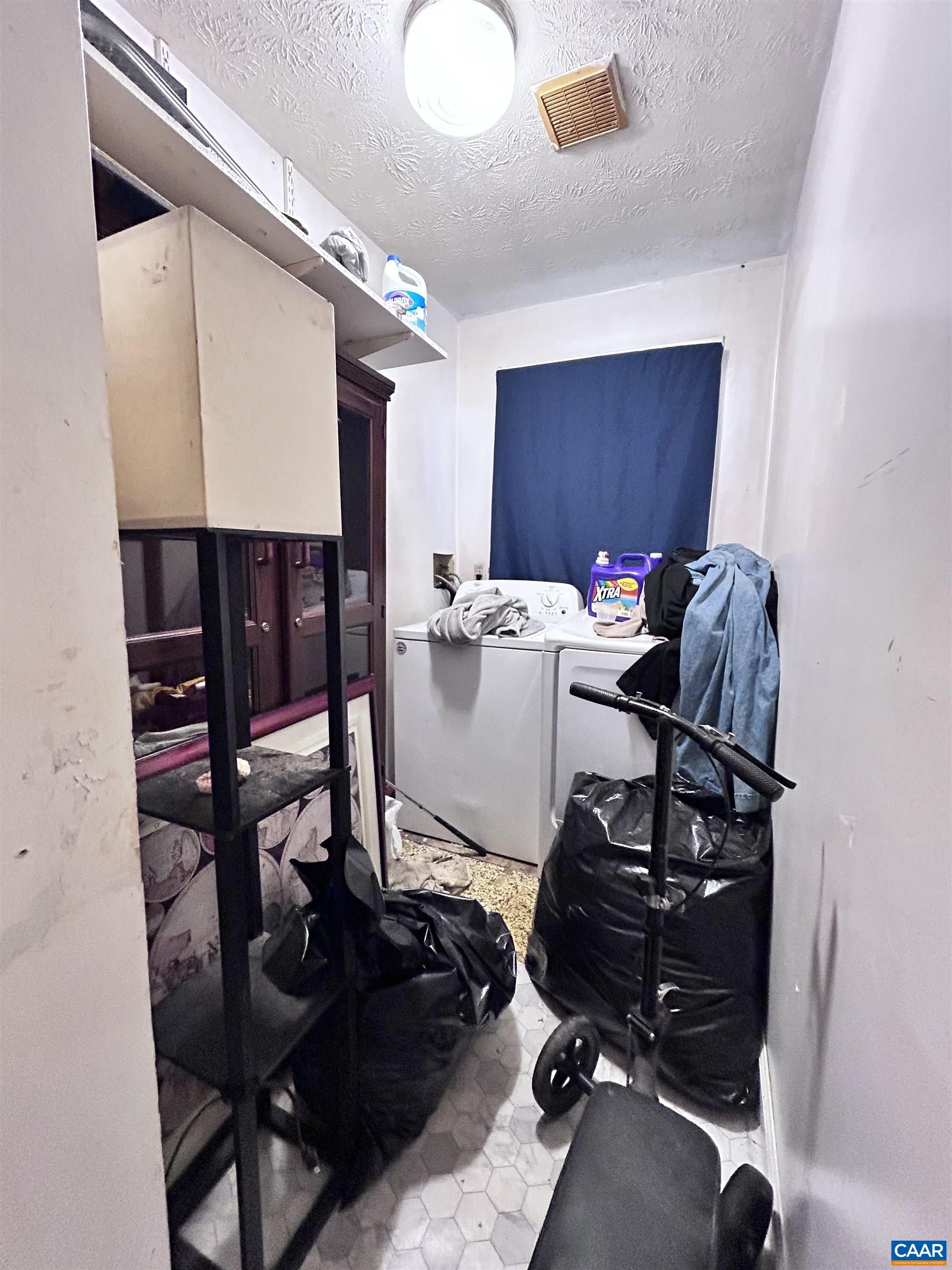 2003 SWEET HOLLOW LN, CHARLOTTESVILLE, Virginia 22903, 3 Bedrooms Bedrooms, ,1 BathroomBathrooms,Residential,2003 SWEET HOLLOW LN,671638 MLS # 671638