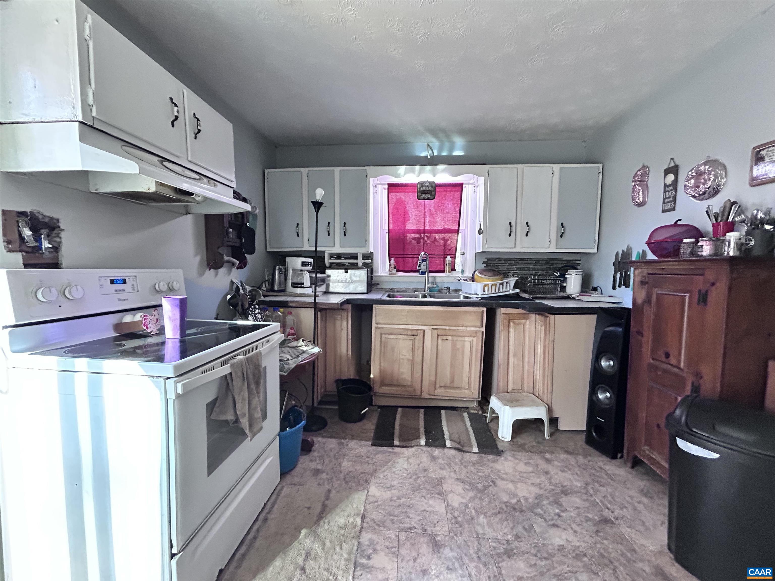 2003 SWEET HOLLOW LN, CHARLOTTESVILLE, Virginia 22903, 3 Bedrooms Bedrooms, ,1 BathroomBathrooms,Residential,2003 SWEET HOLLOW LN,671638 MLS # 671638