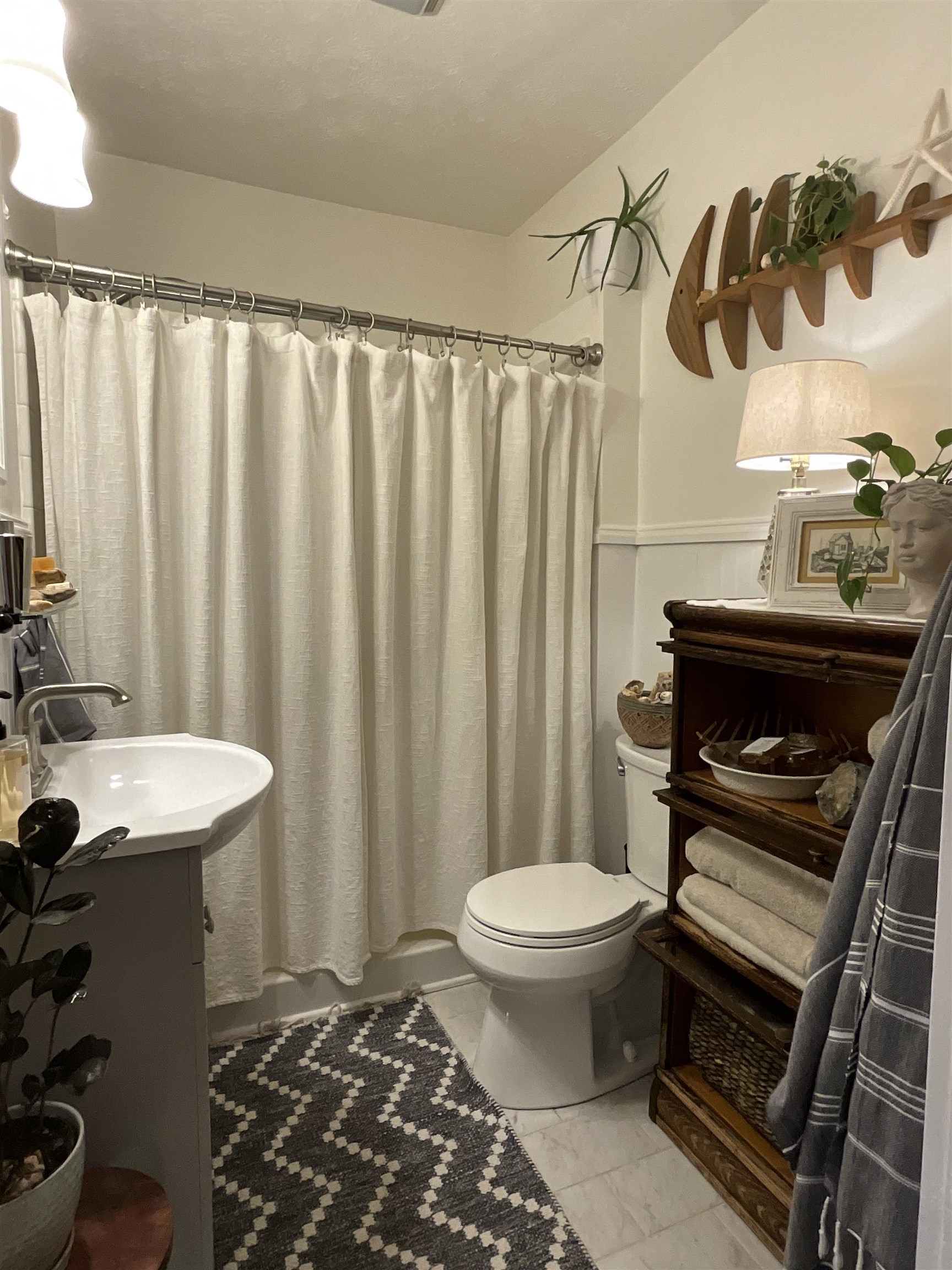 816 PARKVIEW AVE, STAUNTON, Virginia 24401, 4 Bedrooms Bedrooms, ,2 BathroomsBathrooms,Residential,816 PARKVIEW AVE,671661 MLS # 671661 816 PARKVIEW AVE, STAUNTON, Virginia 24401, 4 Bedrooms Bedrooms, ,2 BathroomsBathrooms,Residential,816 PARKVIEW AVE,671661 MLS # 671661