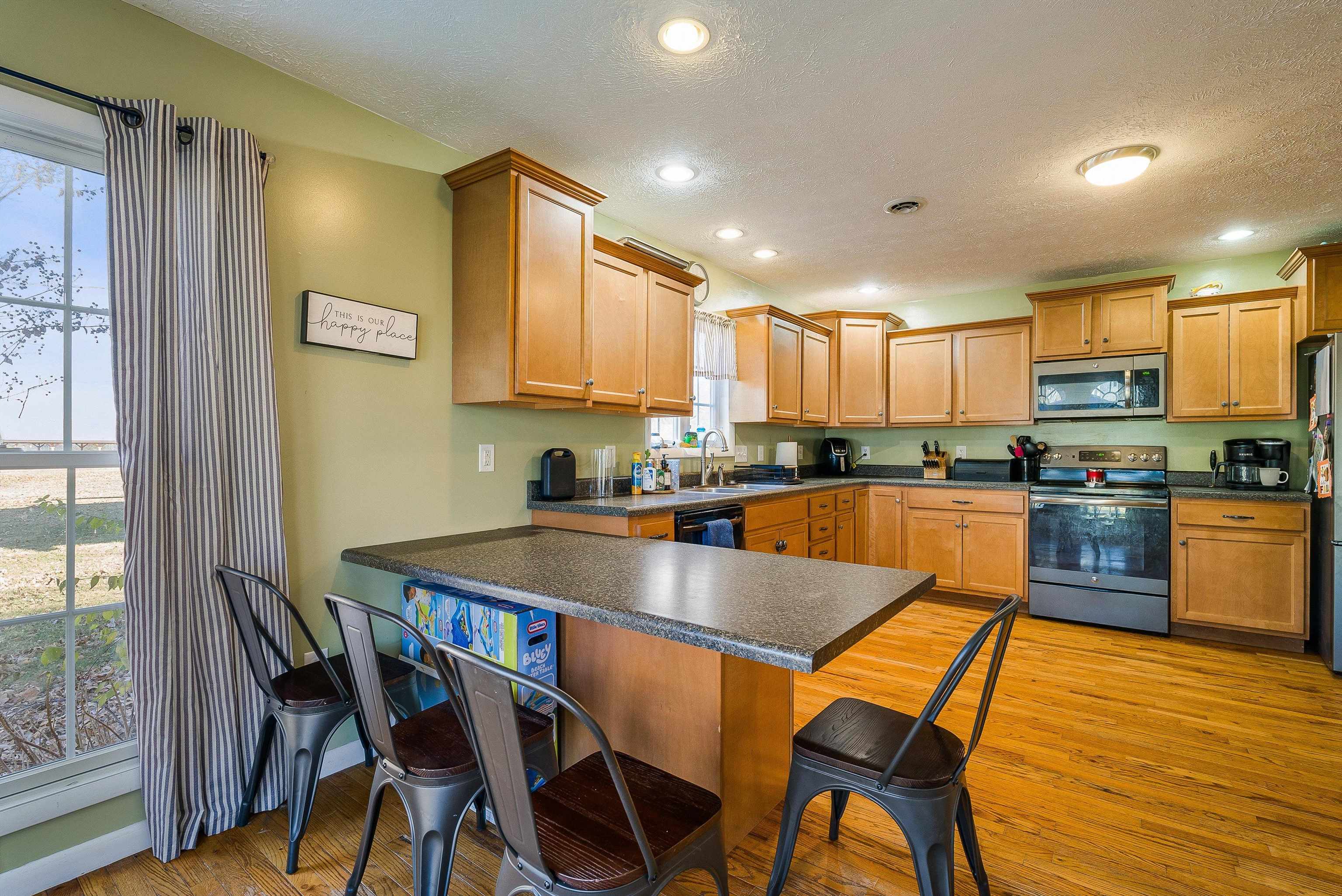 7110 ROCKY BAR RD, ELKTON, Virginia 22827, 5 Bedrooms Bedrooms, ,2 BathroomsBathrooms,Residential,7110 ROCKY BAR RD,671662 MLS # 671662 7110 ROCKY BAR RD, ELKTON, Virginia 22827, 5 Bedrooms Bedrooms, ,2 BathroomsBathrooms,Residential,7110 ROCKY BAR RD,671662 MLS # 671662