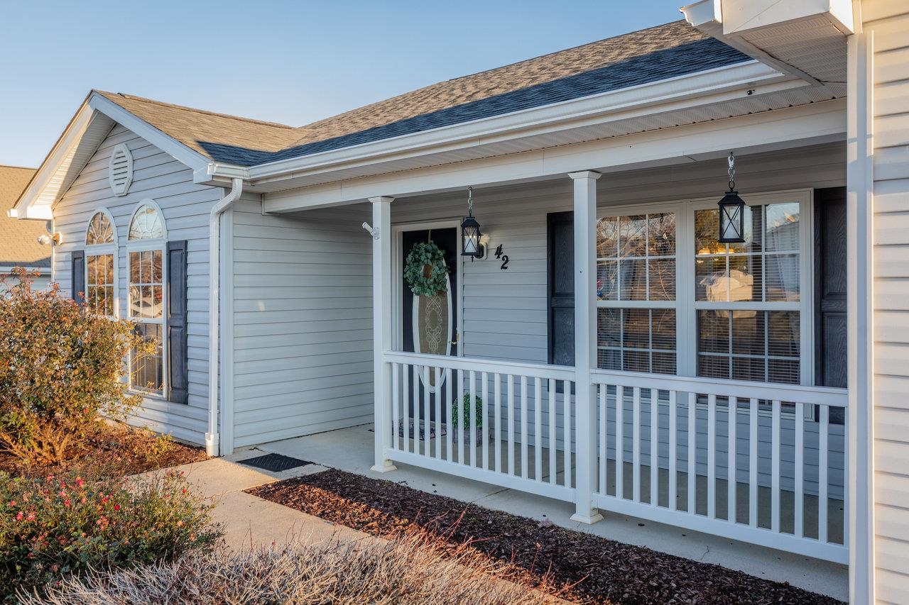 42 CLAYTON CT, WEYERS CAVE, Virginia 24486, 4 Bedrooms Bedrooms, ,2 BathroomsBathrooms,Residential,42 CLAYTON CT,671664 MLS # 671664 42 CLAYTON CT, WEYERS CAVE, Virginia 24486, 4 Bedrooms Bedrooms, ,2 BathroomsBathrooms,Residential,42 CLAYTON CT,671664 MLS # 671664