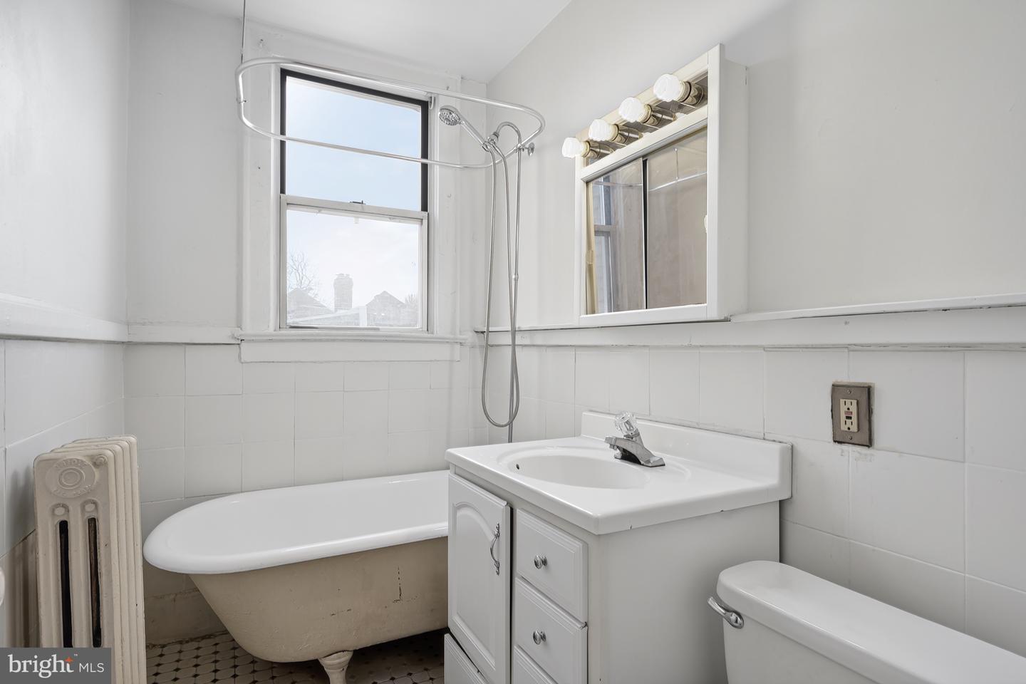 1820 CLYDESDALE PL NW #411, WASHINGTON, District Of Columbia 20009, ,1 BathroomBathrooms,Residential,For sale,1820 CLYDESDALE PL NW #411,DCDC2226868 MLS # DCDC2226868